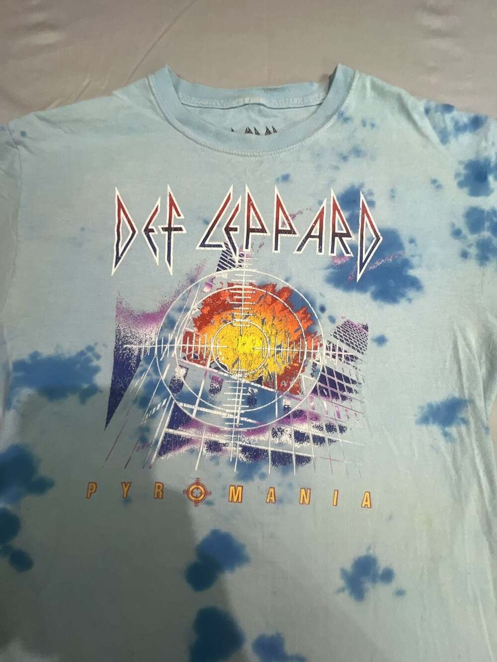 Def Leppard Pyromania Tie Dye Graphic T-Shirt Size M - Picture 2 of 8